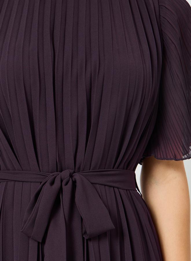 Styli Women Pleated Maxi Dress with Tie-Belt - Image 3